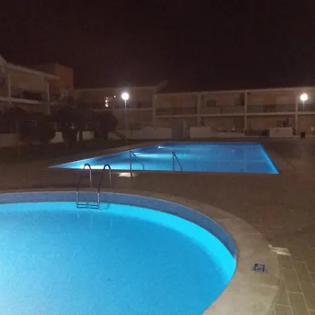 Encosta S. Jose -vale Parra 아파트 *